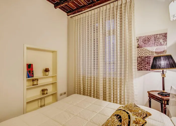Portico D'ottavia Appartement *